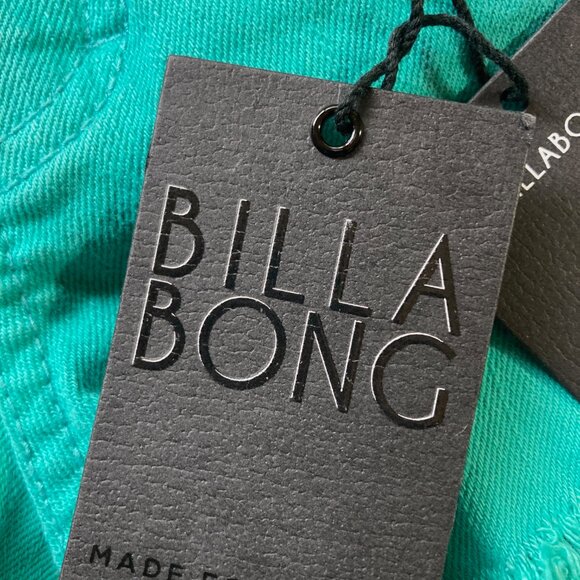 #148 Women's NWT Green Billabong Cut off Shorts, Size 25 - Picture 2 of 6